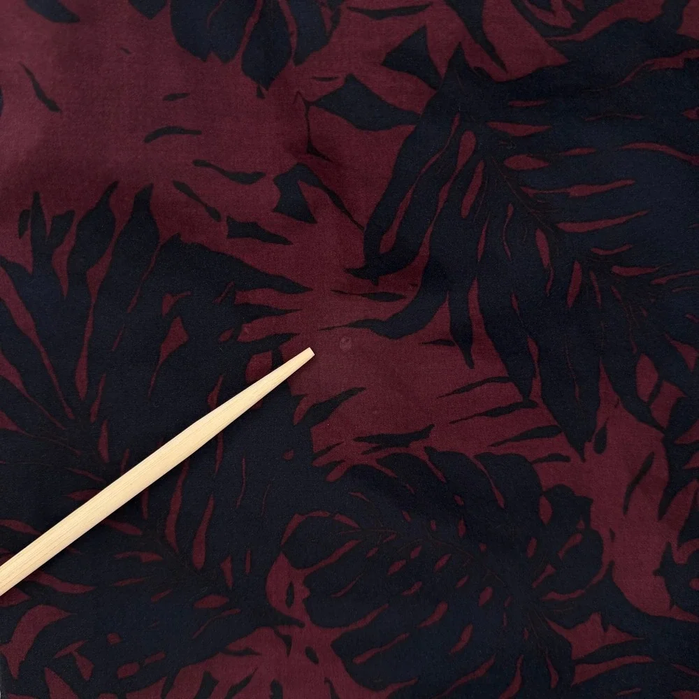 VINCE Tropical Leaf Print Chino Pants Men 33 Burgundy Black Cotton Casual Travel